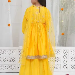 Little Bansi Girls Floral Embroidered Sequinned Pure Cotton Kurta With Sharara & Dupatta image 2