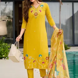 CAPITALHAVEN Women Floral Embroidered Regular Thread Work Kurta with Trousers & With Dupatta image 5