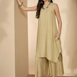 InWeave Women Striped Regular Kurta with Palazzos image 4