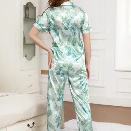 NIJANAND TEXTILE Floral Printed Night suit image 5