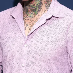 Campus Sutra Men Comfort Fit Textured Spread Collar Casual Shirt image 2