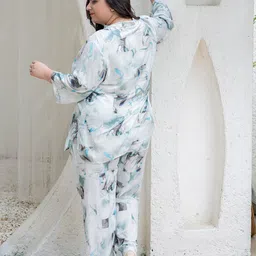 TITTLI Plus Size Printed Mandarin Collar Neck Tunic With Trousers image 2