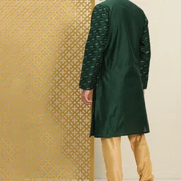House of Pataudi Men Dark Green Quirky Embroidered Straight Jashn Kurta with Churidar image 5