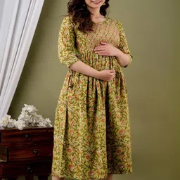 Style Heaven Floral Printed Gotta Patti Pure Cotton Maternity Angrakha Kurti image 2