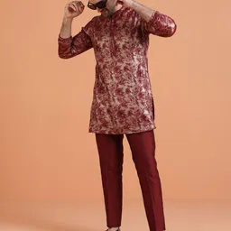 KISAH Men Floral Printed Festive Straight Kurta image 2