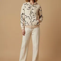 Wineberry Women Printed Hooded Sweatshirt image 5