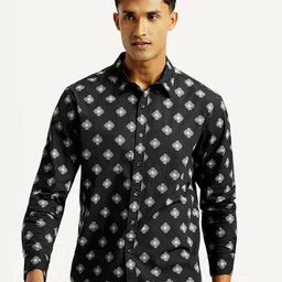 Levis Men Classic Slim Fit Geometric Printed Spread Collar Casual Shirt-image-25
