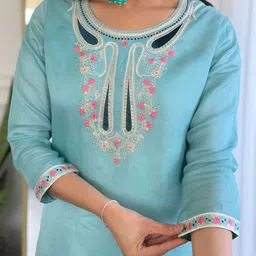 Pantos Floral Embroidered Straight Thread Work Kurta With Trousers & Dupatta image 2