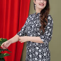 gudwear Casual Regular Sleeves Printed Women Black, White Top-picture-22