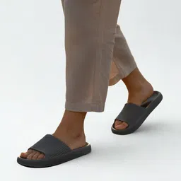 supermet Women Flip Flops image 1