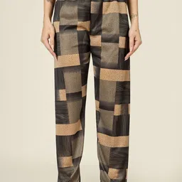 BDE Women Printed Night suit image 5