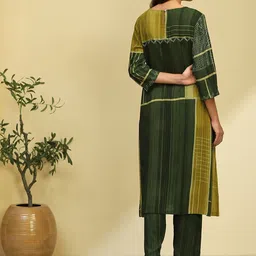 Biba Abstract Printed Straight Kurta With Trouser image 3