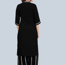 Daeneyrys Women Ethnic Motifs Embroidered Regular Kurta with Palazzos image 5