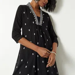 max Women Embroidered Flared Sleeves Thread Work Anarkali Kurta-picture-34