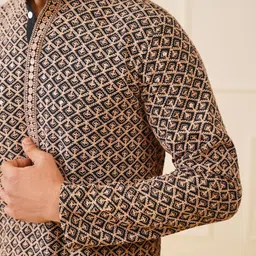 Jompers Men Geometric Embroidered Sequinned Kurta image 2