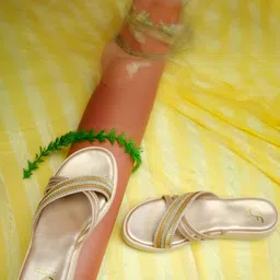 Comfela Embellished Wedge Sandals image 3