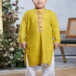 Vivedkids Boys Embroidered Regular Sequinned Pure Cotton Kurta with Trousers image 1