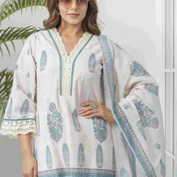 House of Pataudi Ethnic Motif Printed & Embroidered Cotton Kurta & Trousers With Dupatta image 5
