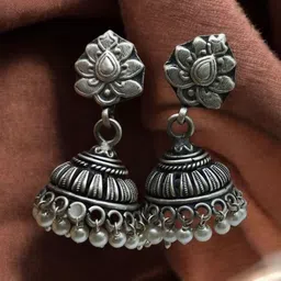 SilverAura 925 Contemporary Jhumkas Earrings image 2