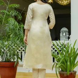 BAPS Women Floral Embroidered Regular Thread Work Kurta with Trousers & With Dupatta image 5