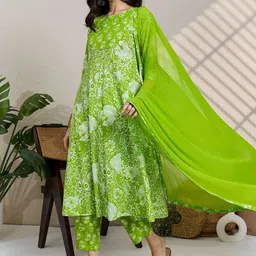 Indo Era Women Floral Printed Regular Pure Cotton Kurta with Trousers & With Dupatta image 4