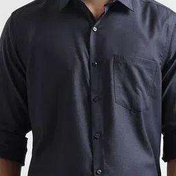 Arrow Men Dobby Textured Spread Collar Pure Cotton Formal Shirt image 3