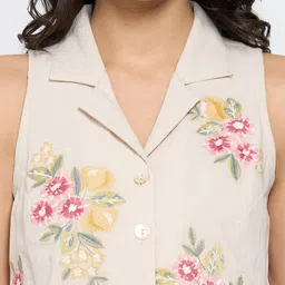 AKKRITI BY PANTALOONS Floral Embroidered Cotton Crop Top image 4