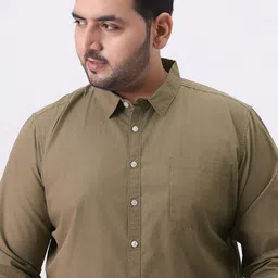 Urbano Plus Men Cotton Regular Fit Casual Solid Shirt image 3