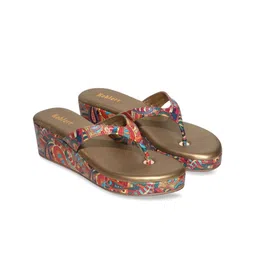 Koblerr Printed PU Wedge Sandals-picture-13