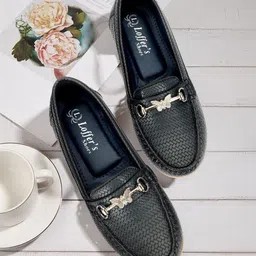 INKLENZO Women Woven Design Loafers image 4