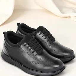 Guava Men Textured Formal Brogues-image-50