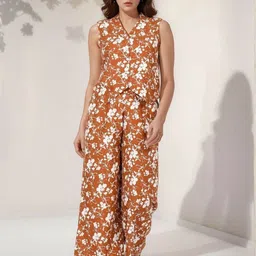 DressBerry Floral Printed V-Neck Top With Trousers Co-Ords-image-54