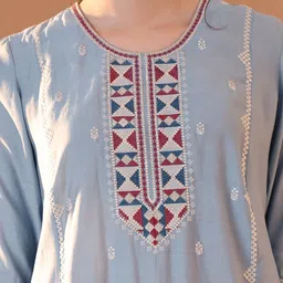 Tulsattva Women Ethnic Motifs Embroidered Regular Thread Work Chanderi Cotton Kurta with Trousers & With image 5