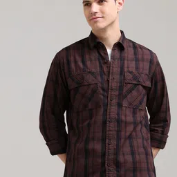 Estilocus Men Standard Fit Checked Spread Collar Cotton Casual Shirt-image-1