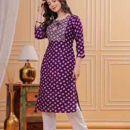 deepyog Women Printed Viscose Rayon Straight Kurta image 3
