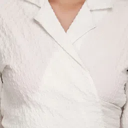 JAKANARY Crepe Crop Top image 4