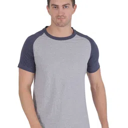 SMAN Men Colourblocked T-shirt-picture-24
