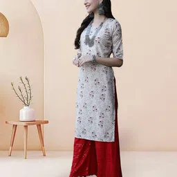 7Threads Selection Of 5 Geometric Printed Round Neck Straight Kurtas image 4