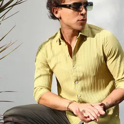 Campus Sutra Men Comfort Spread Collar Solid Casual Shirt-picture-14
