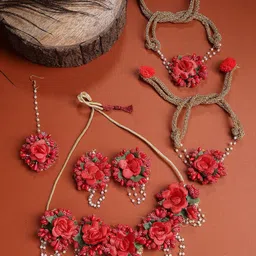 Sukkhi Gold-Plated Artificial Beaded Jewellery Set image 5