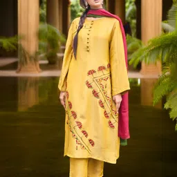 Phulkari Forever Colourblocked Dupatta with Phulkari image 3