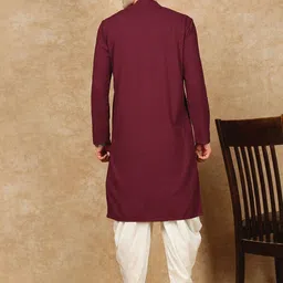 House of Pataudi Men Ethnic Motifs Embroidered Festive Straight Kurta image 4