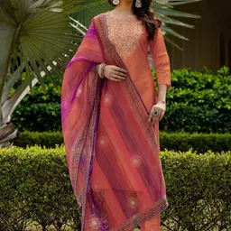 CANIZZARO Women Ethnic Motifs Embroidered Regular Thread Work Kurta with Trousers & With Dupatta image 5