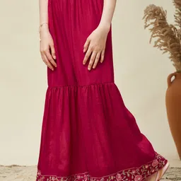 CurlyTales Girls Embroidered Sequinned Kurta & Sharara With Dupatta image 2