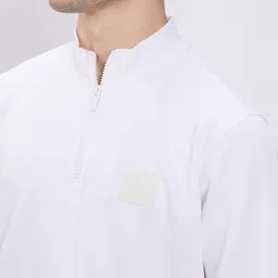 SPYKAR Men White Sweatshirt image 5