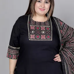 SHRIZA Women Plus Size Ethnic Motifs Gotta Patti Pure Cotton Kurta with Palazzos & Dupatta image 4