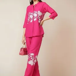 Tzelynn Women Floral Embroidered Cotton Tunic & Pants Co-Ords Set-image-20