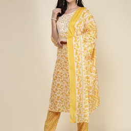 Meena Bazaar Floral Printed Round Neck Kurta With Trousers & Dupatta image 3