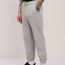 SHOWOFFFF Men Cotton Mid-Rise Joggers image 2