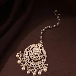 Anouk Silver-Plated Kundan Stones Studded & Beaded Jewellery Set With Maangtikka image 4